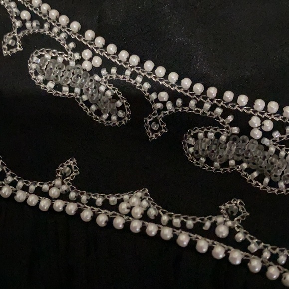 Laundry by Shelli Segal - Black halter top. - Picture 3 of 7